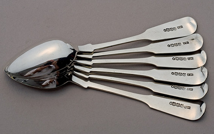 Scottish Silver Teaspoon and Sugartongs Set (6 Teaspoons, Sugartongs)